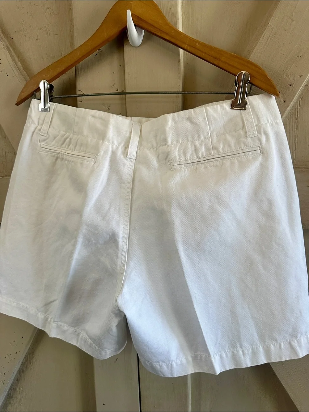 GAP Khakis White Linen Blend Shorts Women’s Size 10 Classic Flat Front Summer